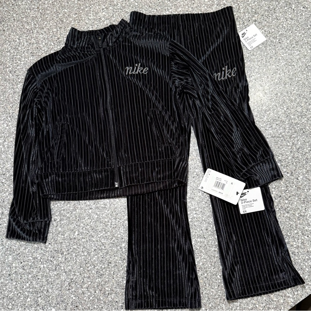 New Girls Nike Black Ribbed Velour Set Size 6X